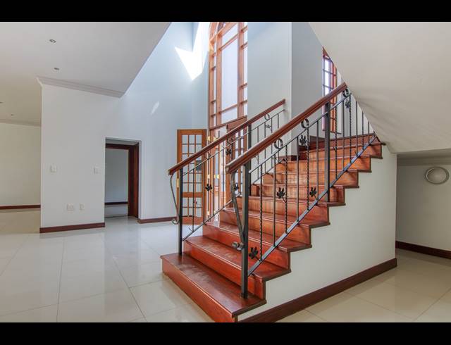 5 BEDROOM CLUSTER TO LET IN BRYANSTON